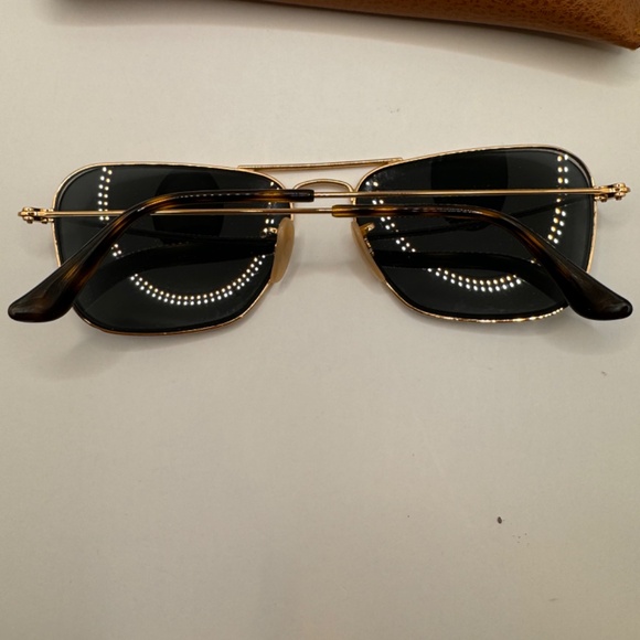 Mens prescription Ray Ban aviator sunglasses and case. Like new condition. - Picture 9 of 9